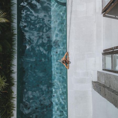 Aster Villa Seminyak Екстериор снимка