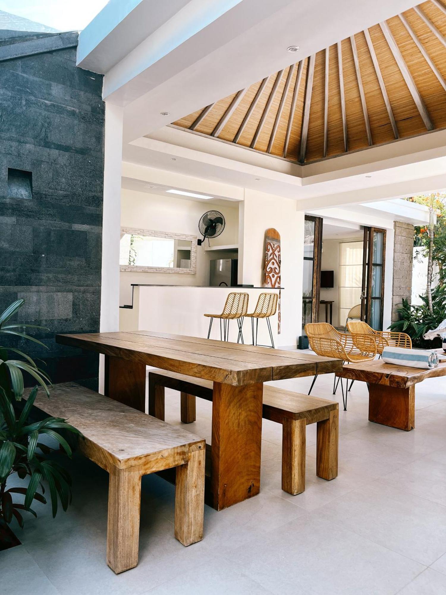 Aster Villa Seminyak Екстериор снимка