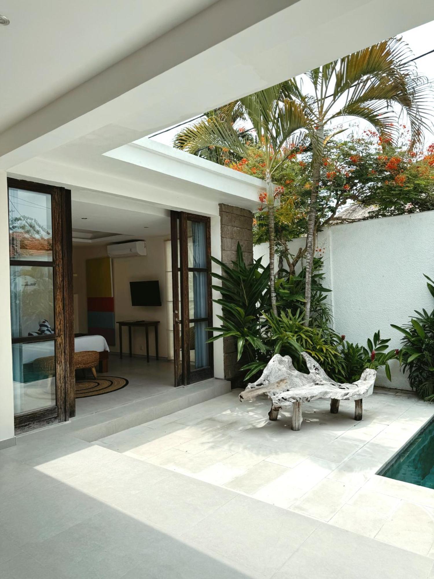 Aster Villa Seminyak Екстериор снимка
