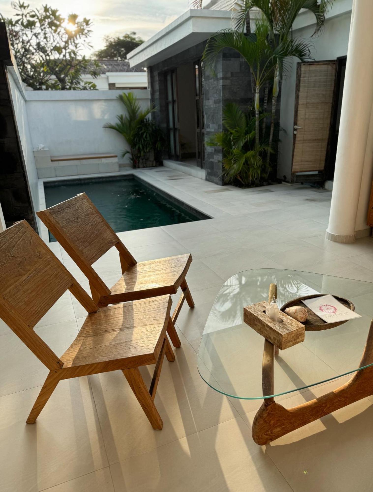 Aster Villa Seminyak Екстериор снимка